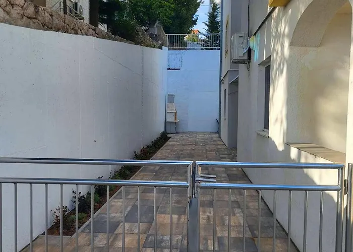 Obala 아파트